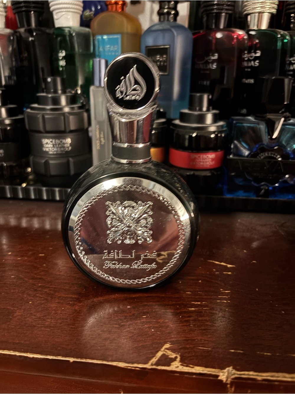 2for1 Silver and Black Round Perfume Bottle - Arabic Script Detail 2for1
